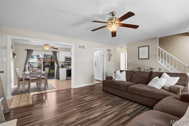 7 Primgarden Court, St Peters, MO 63376