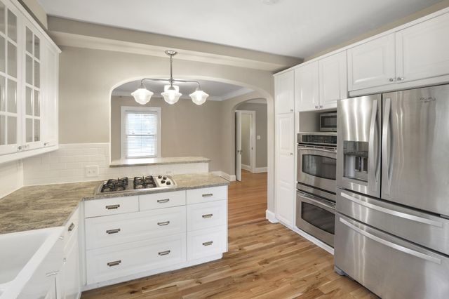 2312 W 54th Street, Minneapolis, MN 55410