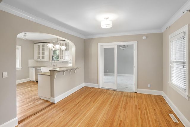 2312 W 54th Street, Minneapolis, MN 55410