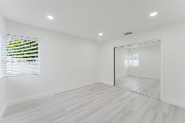 481 NE 51st Street, Oakland Park, FL 33334