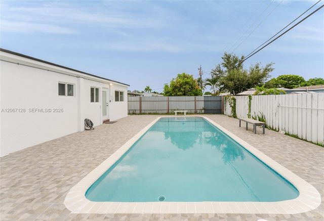481 NE 51st Street, Oakland Park, FL 33334