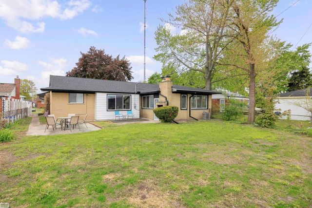 10732 N Oak Drive, Ferndale, MI 48220