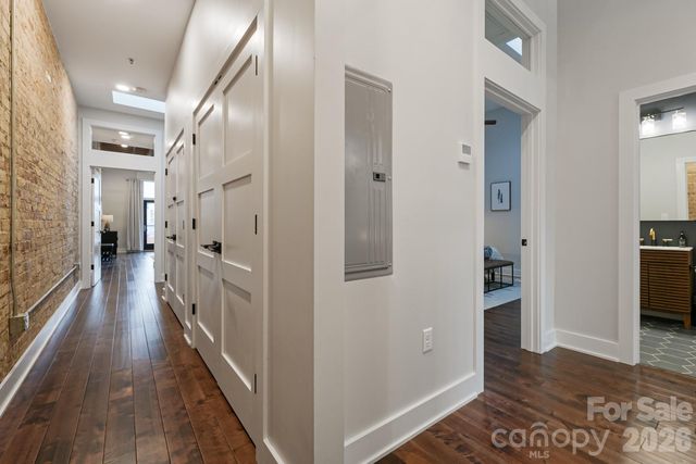 122 College Street 301, Asheville, NC 28801