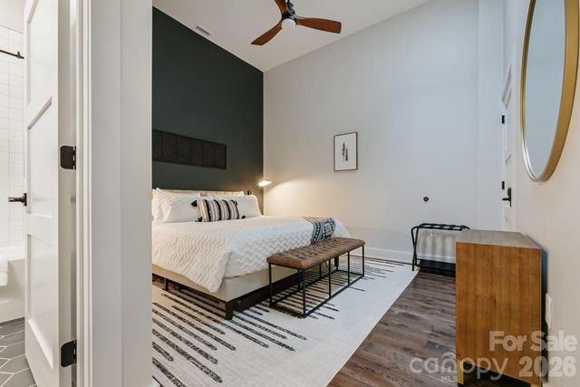122 College Street 301, Asheville, NC 28801