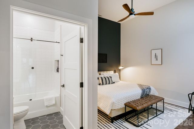 122 College Street 301, Asheville, NC 28801