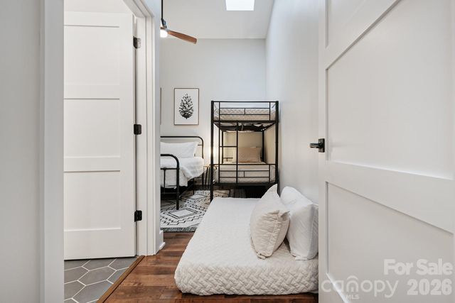 122 College Street 301, Asheville, NC 28801
