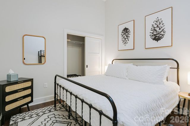 122 College Street 301, Asheville, NC 28801