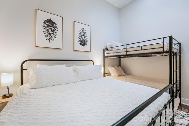 122 College Street 301, Asheville, NC 28801