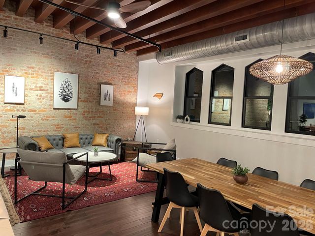 122 College Street 301, Asheville, NC 28801