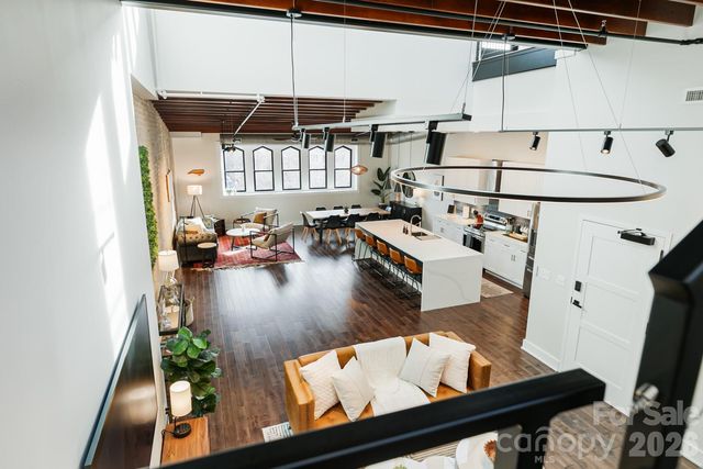 122 College Street 301, Asheville, NC 28801