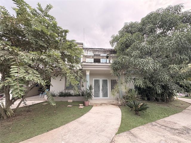 PR 860 MARTIN GONZALEZ, Carolina, PR 00986