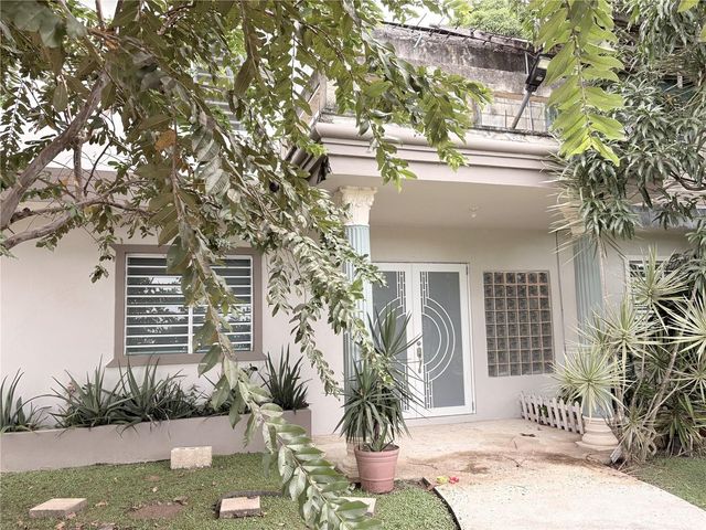 PR 860 MARTIN GONZALEZ, Carolina, PR 00986