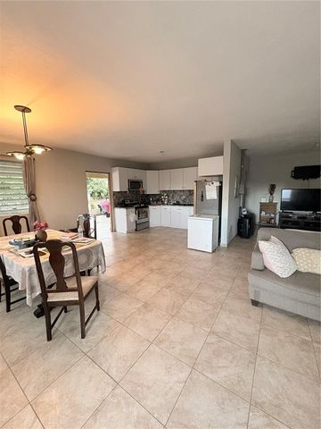 PR 860 MARTIN GONZALEZ, Carolina, PR 00986