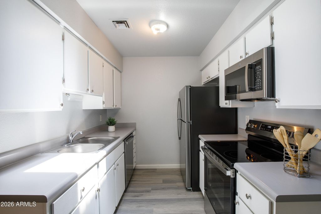 9020 W HIGHLAND Avenue 115, Phoenix, AZ 85037 — photo 2