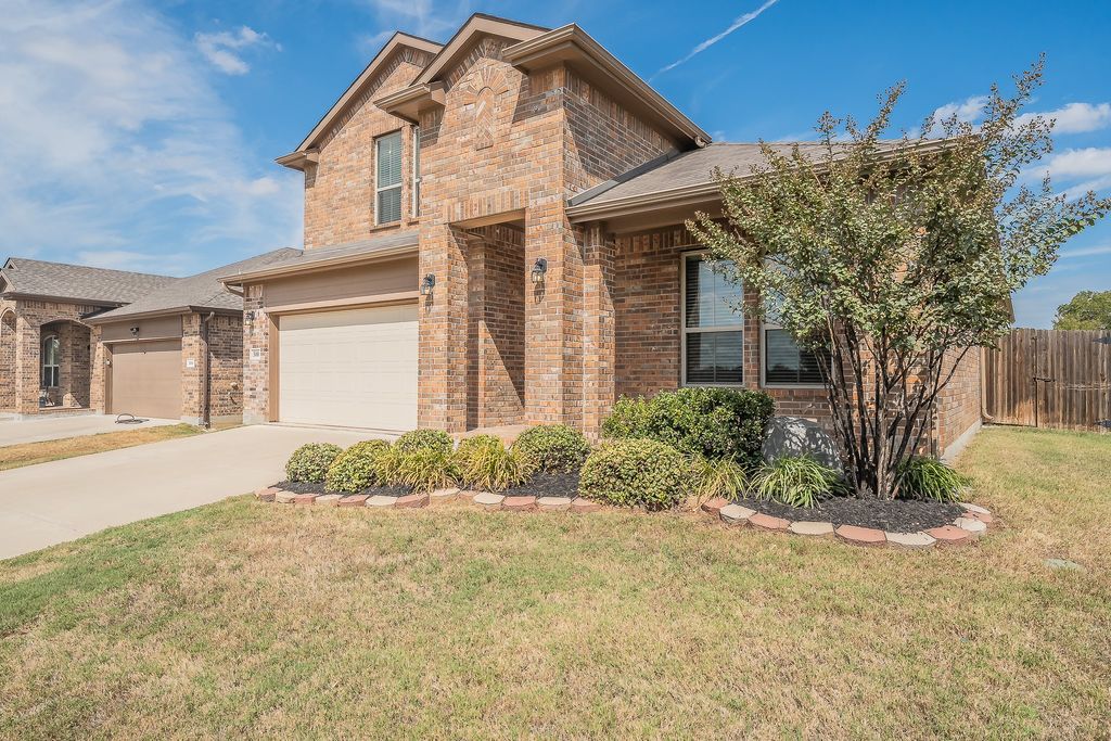 300 Oakbluff Drive, Denton, TX 76210 — photo 2