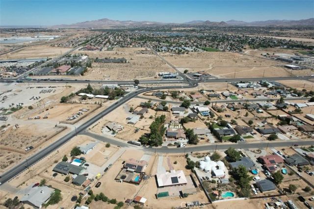 17831 Pitache Street, Hesperia, CA 92345