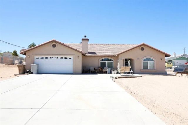 17831 Pitache Street, Hesperia, CA 92345