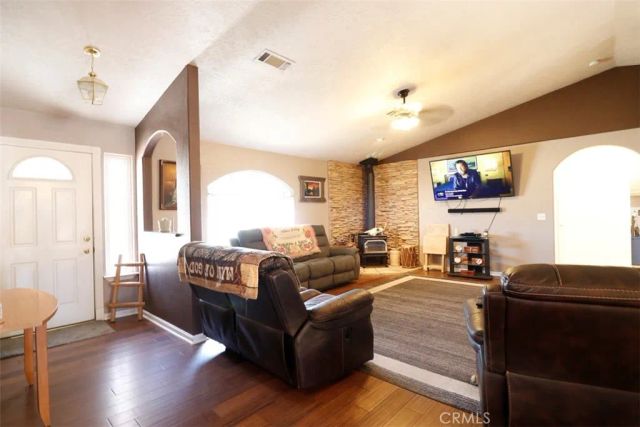 17831 Pitache Street, Hesperia, CA 92345