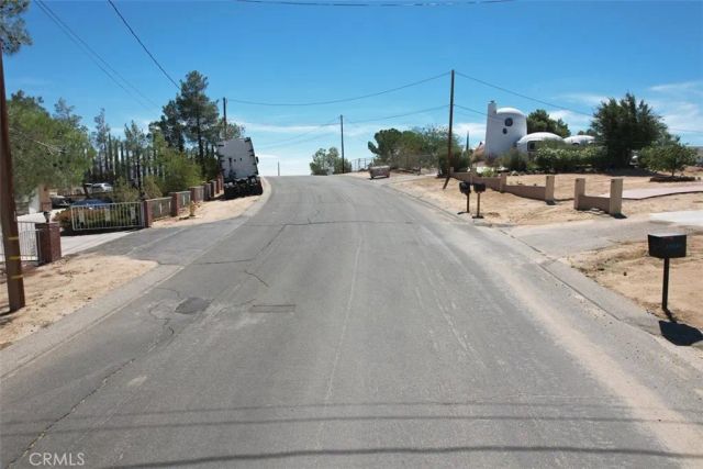 17831 Pitache Street, Hesperia, CA 92345