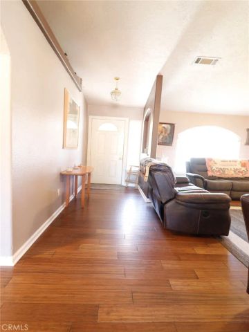 17831 Pitache Street, Hesperia, CA 92345