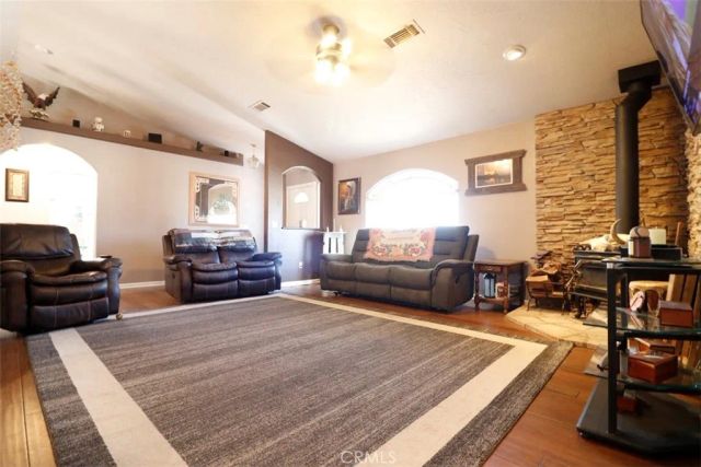 17831 Pitache Street, Hesperia, CA 92345