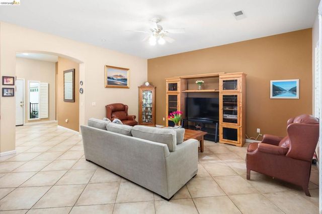 485 Coronation Dr, Brentwood, CA 94513