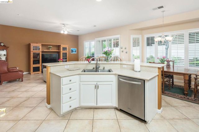 485 Coronation Dr, Brentwood, CA 94513