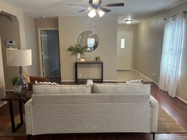 8031 Silver Grv, San Antonio, TX 78254