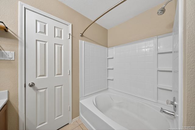 8031 Silver Grv, San Antonio, TX 78254