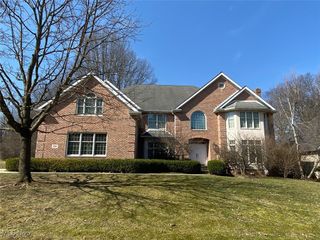 834 Eaton Park Lane, Akron, OH 44303
