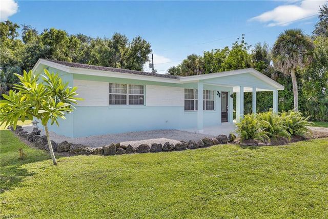 21 E Mariana AVE, North Fort Myers, FL 33917
