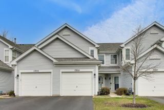 17804 W Braewick Road, Gurnee, IL 60031