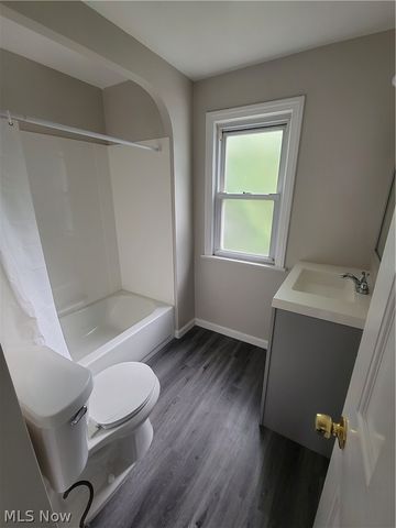 851 E 232nd Street, Euclid, OH 44123
