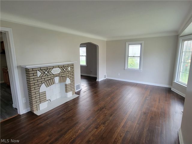 851 E 232nd Street, Euclid, OH 44123