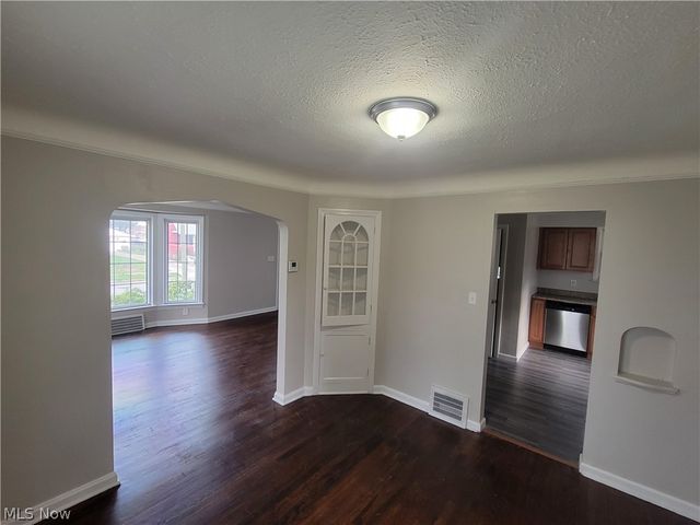 851 E 232nd Street, Euclid, OH 44123