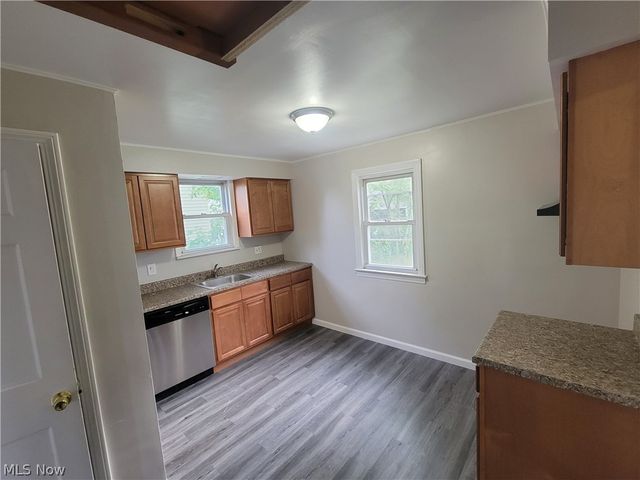 851 E 232nd Street, Euclid, OH 44123