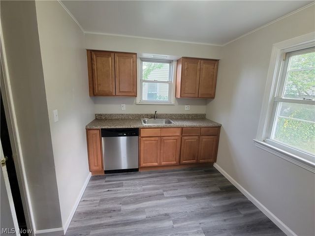 851 E 232nd Street, Euclid, OH 44123