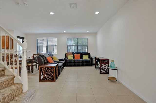 12471 NW 32nd Mnr 12471, Sunrise, FL 33323