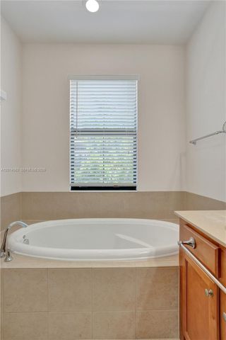 12471 NW 32nd Mnr 12471, Sunrise, FL 33323