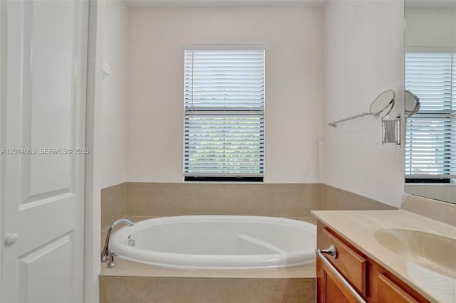 12471 NW 32nd Mnr 12471, Sunrise, FL 33323