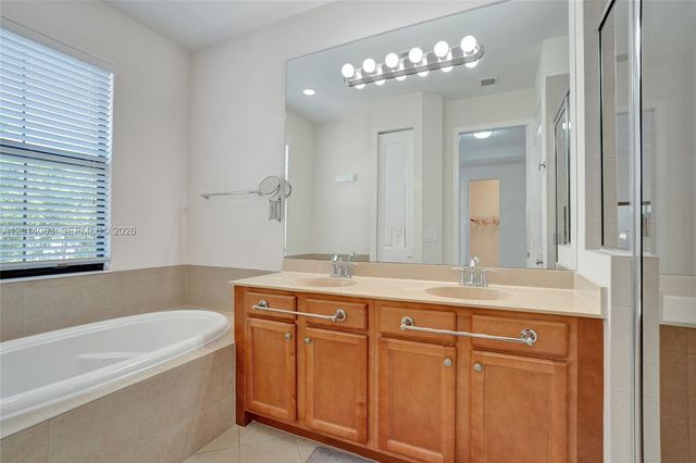 12471 NW 32nd Mnr 12471, Sunrise, FL 33323