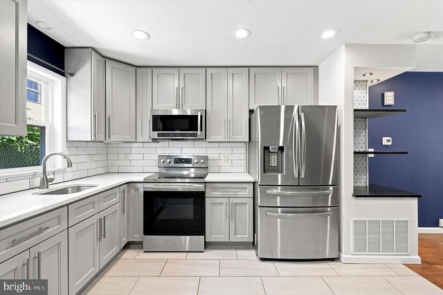 519 DUDLEY ST, Philadelphia, PA 19148