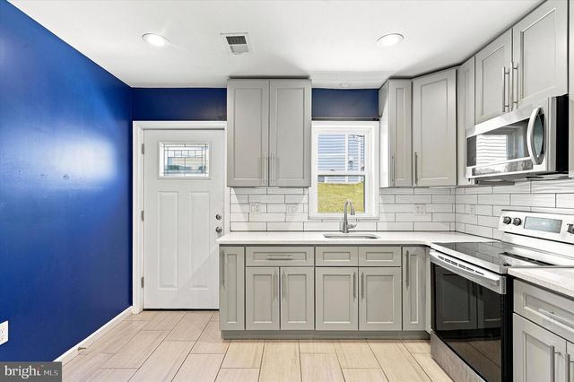 519 DUDLEY ST, Philadelphia, PA 19148