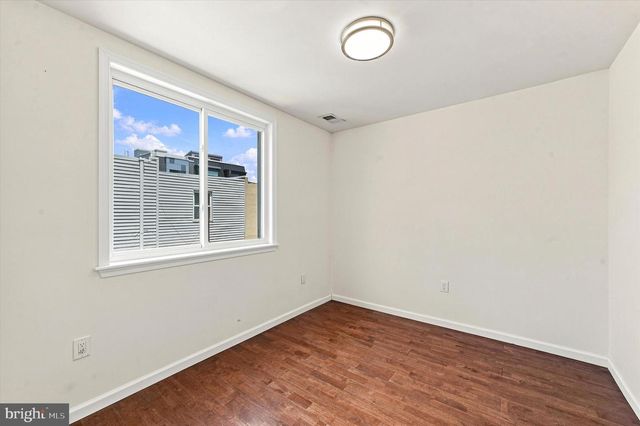 519 DUDLEY ST, Philadelphia, PA 19148