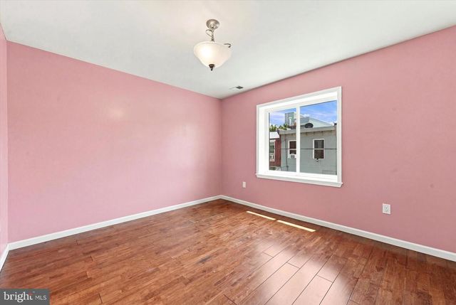 519 DUDLEY ST, Philadelphia, PA 19148