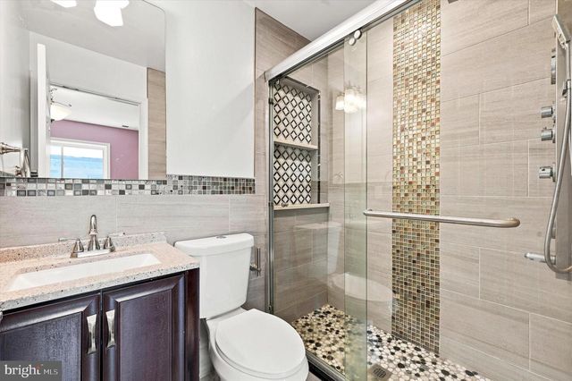 519 DUDLEY ST, Philadelphia, PA 19148