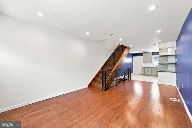 519 DUDLEY ST, Philadelphia, PA 19148