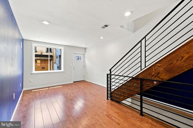 519 DUDLEY ST, Philadelphia, PA 19148