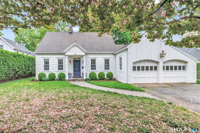 464 Round Hill Road, Fairfield, CT 06824