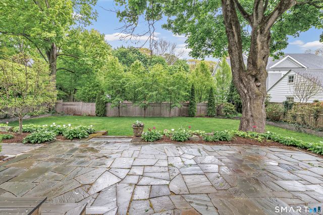 464 Round Hill Road, Fairfield, CT 06824